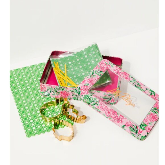 Lilly Pulitzer Cookie Cutter Exchange Kit Gold Seashell Pineapple and Seahorse - Picture 2 of 11